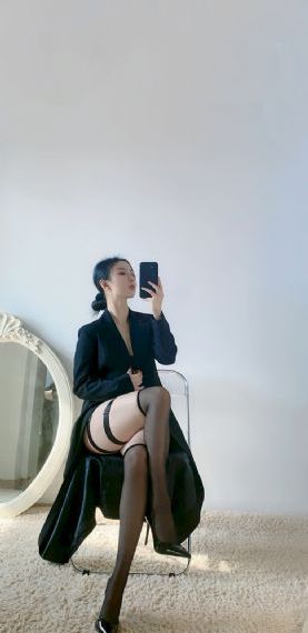 海滩厕所偷窥